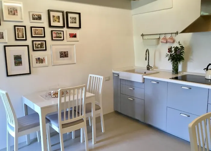 住宿加早餐酒店 La Pergola 3*